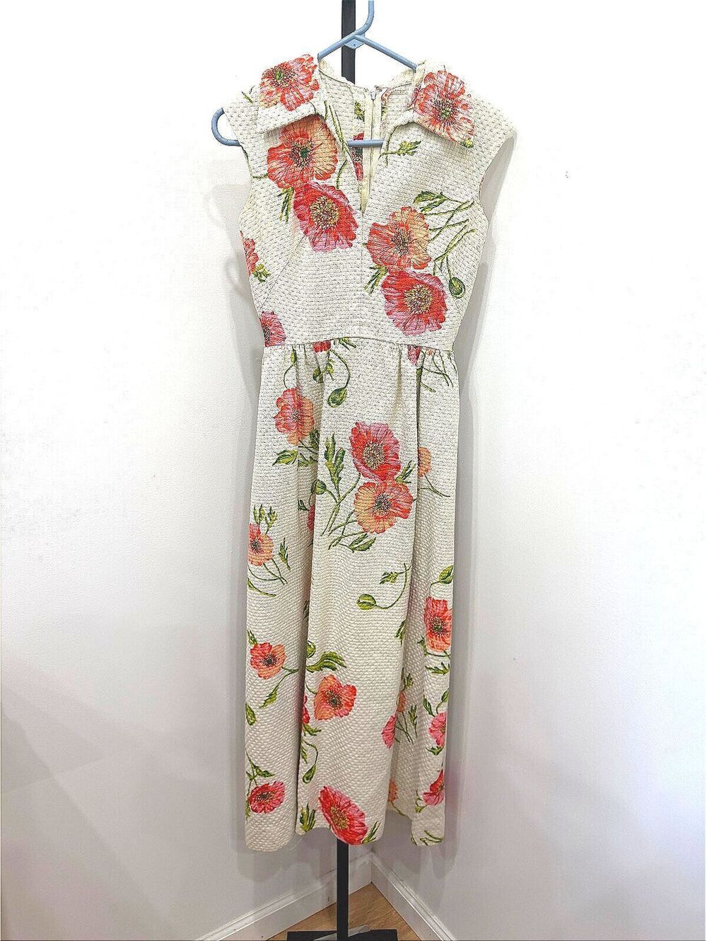 70s Maxi White Floral Sleeveless Dress with Collared Neck